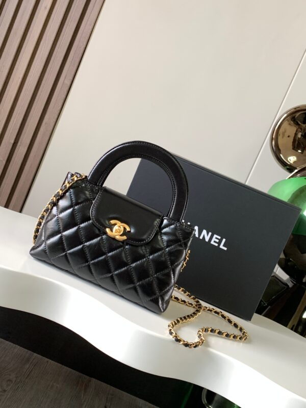 CHANEL bouluxury